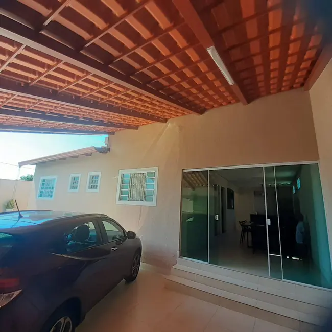 Foto 1 de Casa com 3 quartos à venda, 228m2 em Setor Araguaia, Aparecida De Goiania - GO