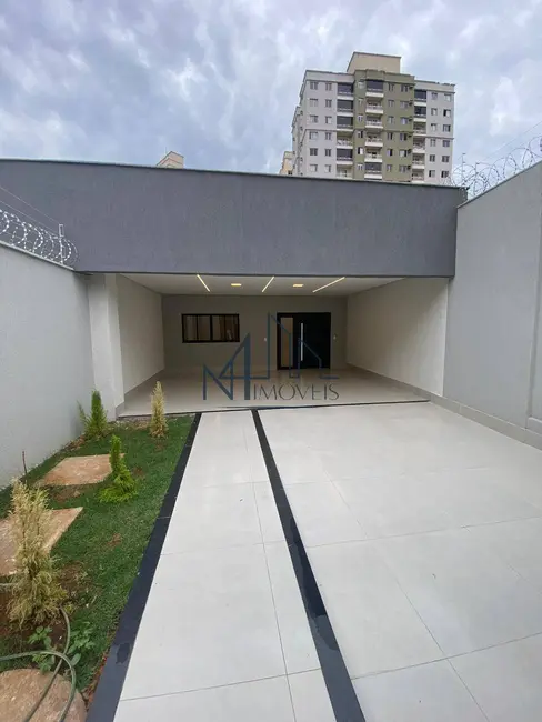 Foto 2 de Casa com 3 quartos à venda, 376m2 em Vila Rosa, Goiania - GO