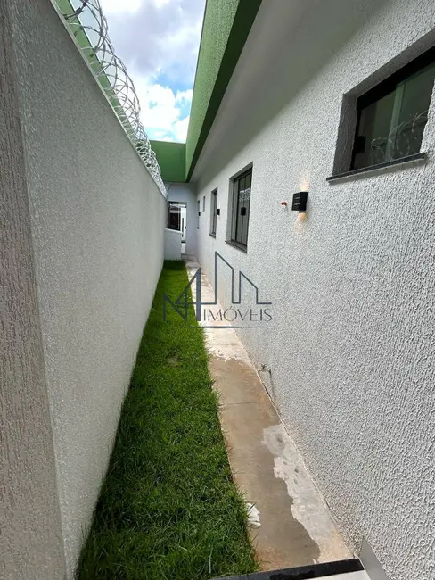 Foto 4 de Casa com 3 quartos à venda, 180m2 em Retiro do Bosque, Aparecida De Goiania - GO