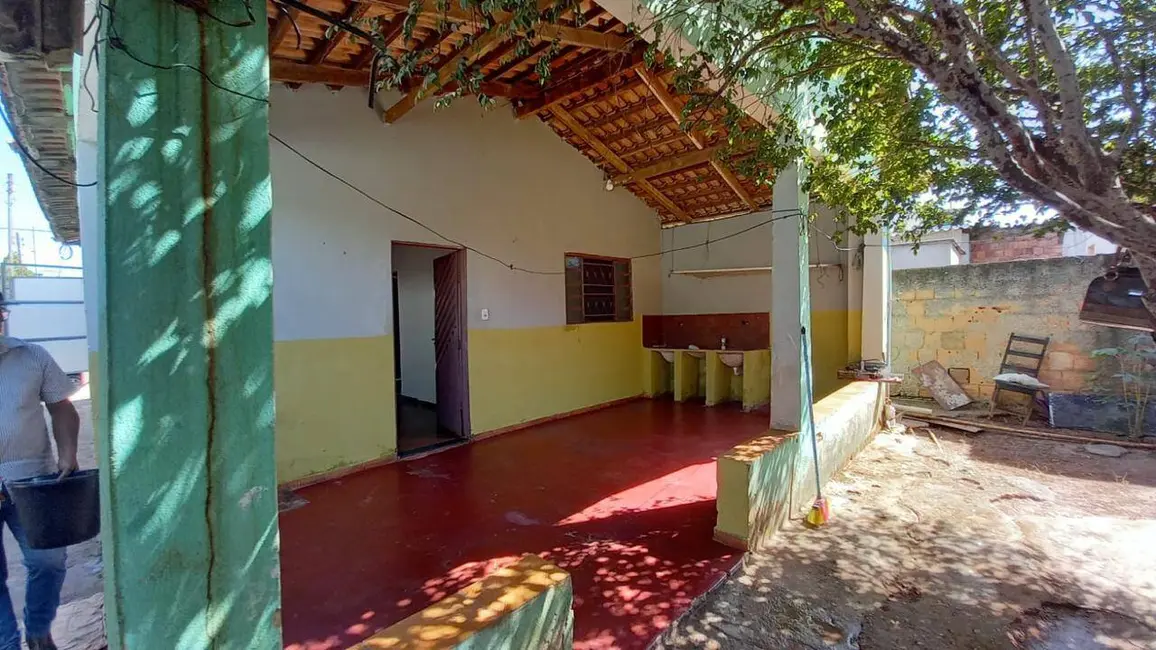 Foto 1 de Casa com 2 quartos à venda, 250m2 em Jardim Tiradentes, Aparecida De Goiania - GO