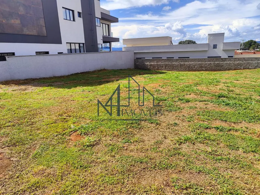 Lote de Condomínio à venda, 389m2 em Setor Laguna Parque, Trindade - GO - imagem 3 Foto 3 de Lote de Condomínio à venda, 389m2 em Setor Laguna Parque, Trindade - GO