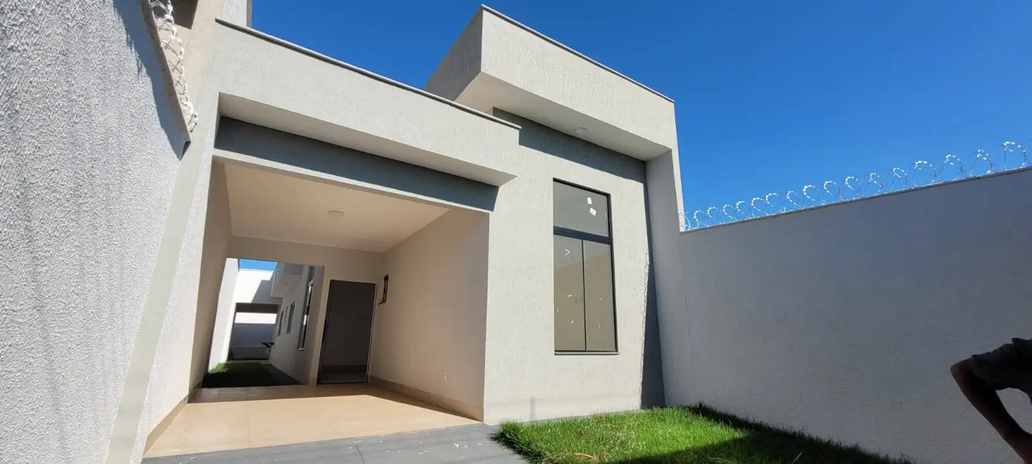 Foto 1 de Casa com 3 quartos à venda, 190m2 em Jardim Cristalino, Aparecida De Goiania - GO