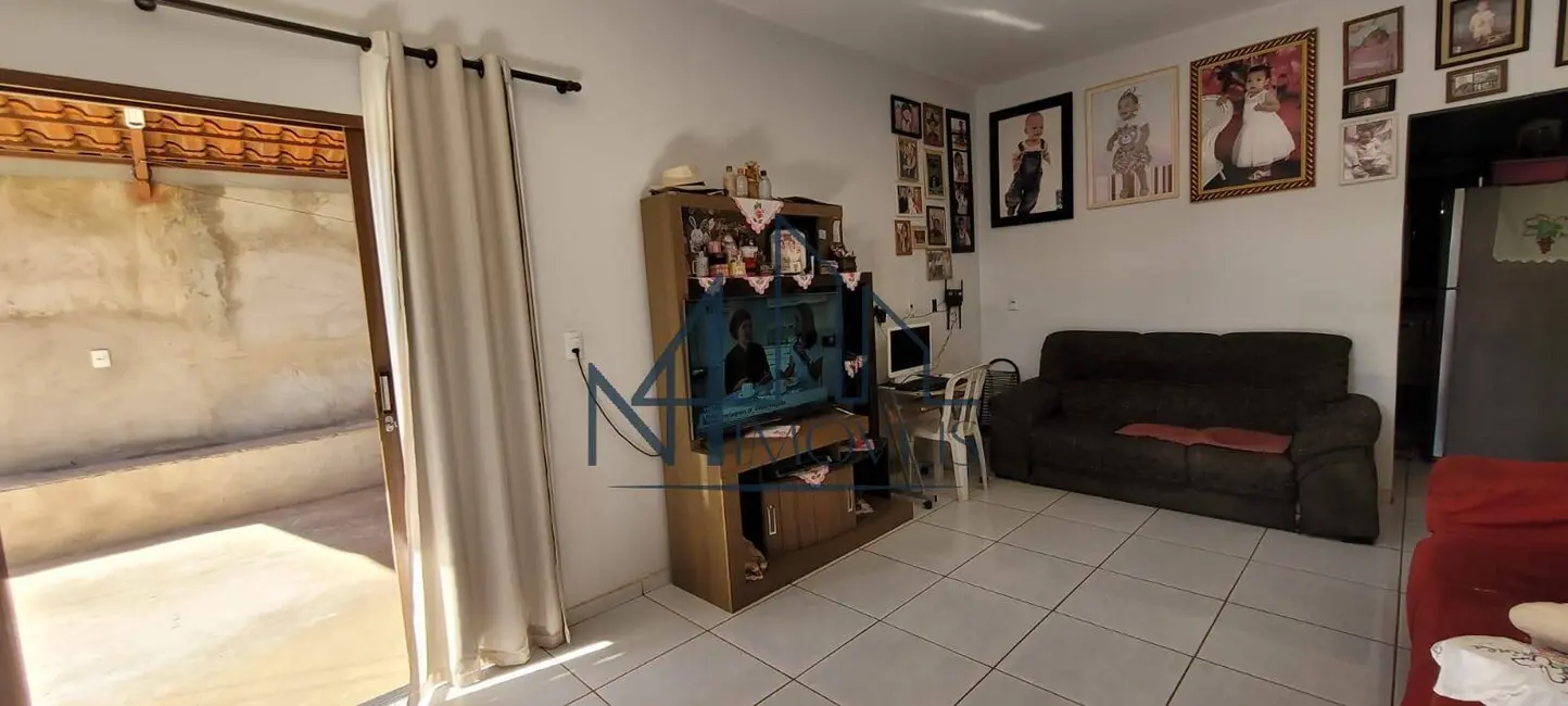 Casa com 2 quartos à venda, 360m2 em Jardim Rosa do Sul, Aparecida De Goiania - GO - imagem 3 Foto 3 de Casa com 2 quartos à venda, 360m2 em Jardim Rosa do Sul, Aparecida De Goiania - GO