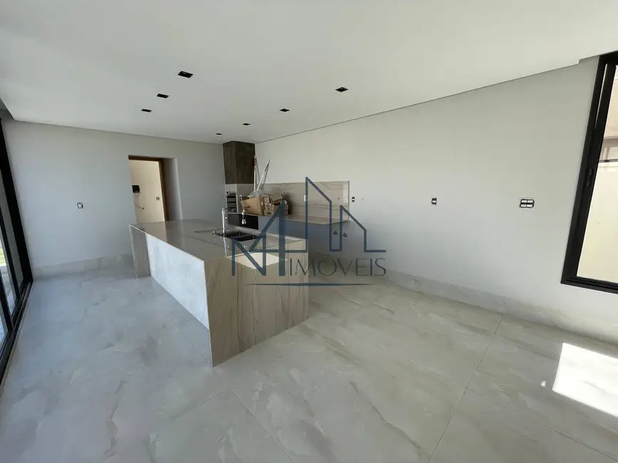 Sobrado com 3 quartos à venda, 322m2 em Aparecida De Goiania - GO - imagem 9 Foto 9 de Sobrado com 3 quartos à venda, 322m2 em Aparecida De Goiania - GO