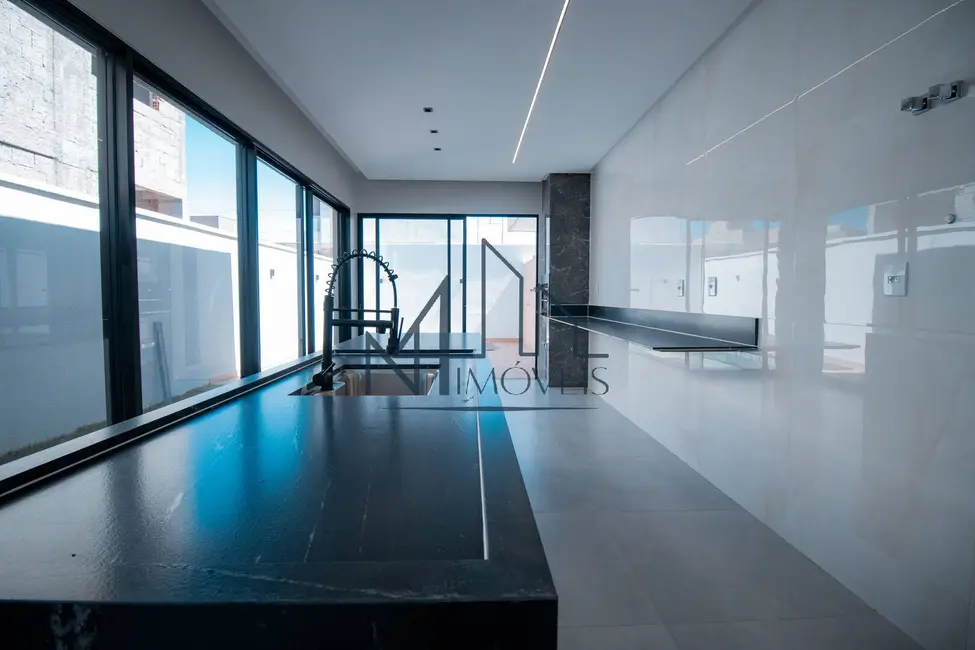 Foto 9 de Casa com 3 quartos à venda, 322m2 em Aparecida De Goiania - GO