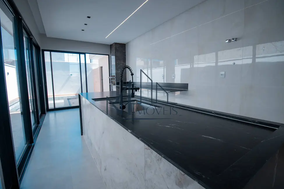 Foto 8 de Casa com 3 quartos à venda, 322m2 em Aparecida De Goiania - GO