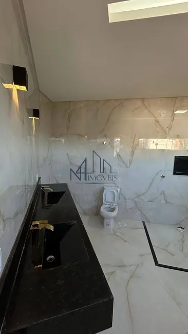 Foto 9 de Casa com 3 quartos à venda, 211m2 em Residencial Canadá, Goiania - GO