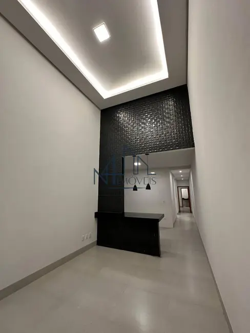 Foto 5 de Casa com 3 quartos à venda, 180m2 em Jardim Cristalino, Aparecida De Goiania - GO