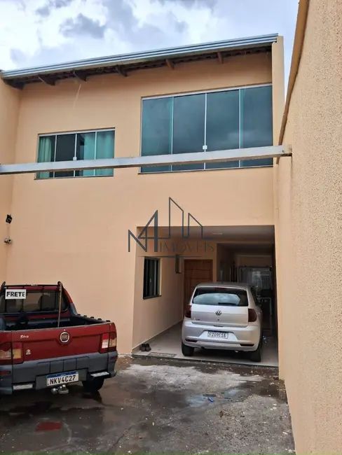 Sobrado com 4 quartos à venda, 193m2 em Parque Atalaia, Aparecida De Goiania - GO - imagem 1 Foto 1 de Sobrado com 4 quartos à venda, 193m2 em Parque Atalaia, Aparecida De Goiania - GO