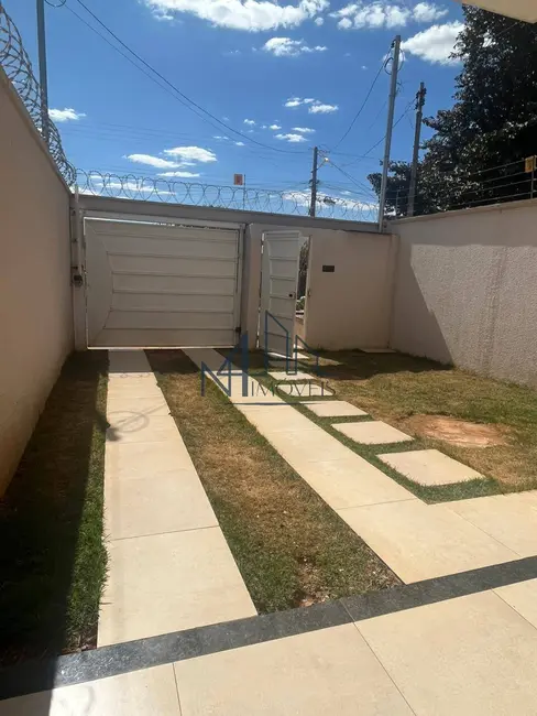 Foto 3 de Casa com 3 quartos à venda, 185m2 em Aparecida De Goiania - GO