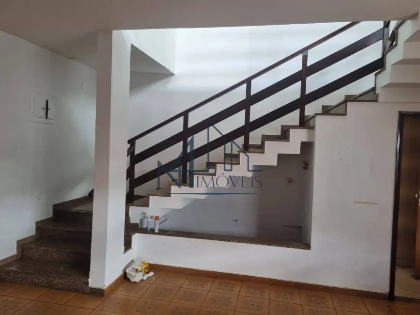 Foto 2 de Casa com 4 quartos à venda em Setor Leste Universitário, Goiania - GO