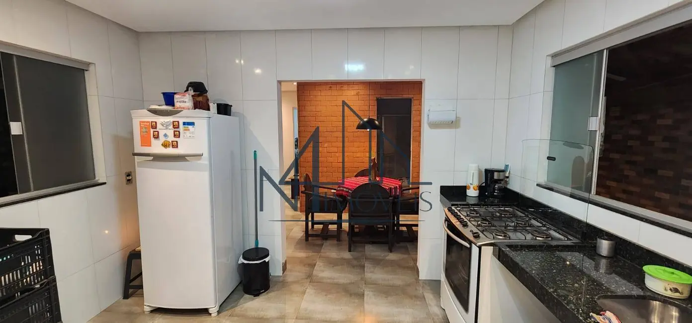 Casa com 3 quartos à venda, 224m2 em Caldas Novas - GO - imagem 6 Foto 6 de Casa com 3 quartos à venda, 224m2 em Caldas Novas - GO