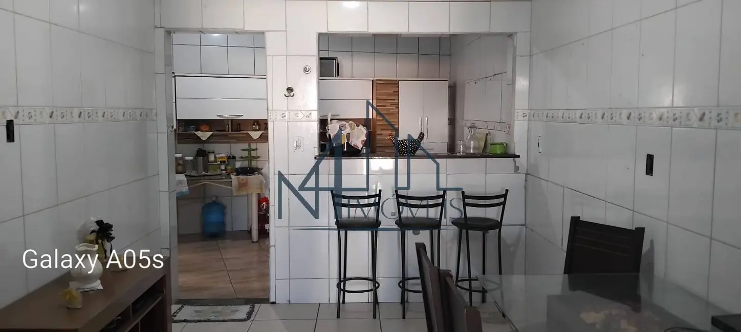 Casa com 3 quartos à venda, 230m2 em Jardim Tropical, Aparecida De Goiania - GO - imagem 9 Foto 9 de Casa com 3 quartos à venda, 230m2 em Jardim Tropical, Aparecida De Goiania - GO