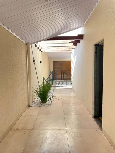 Casa com 3 quartos à venda, 300m2 em Setor Grajaú, Goiania - GO - imagem 8 Foto 8 de Casa com 3 quartos à venda, 300m2 em Setor Grajaú, Goiania - GO