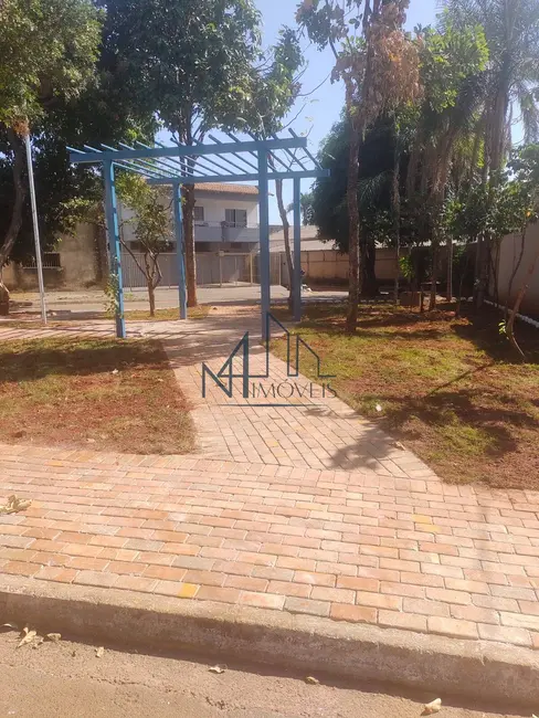 Foto 2 de Casa com 5 quartos à venda, 210m2 em Jardim Atlântico, Goiania - GO