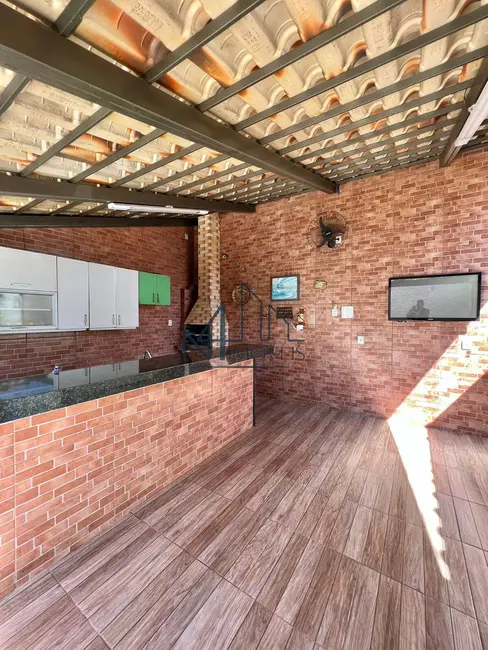 Foto 2 de Casa com 3 quartos à venda, 360m2 em Jardim Balneário Meia Ponte, Goiania - GO