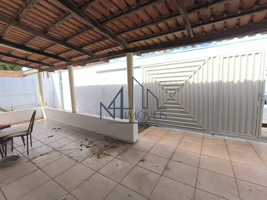 Foto 6 de Casa com 2 quartos à venda, 366m2 em Parque Montreal, Aparecida De Goiania - GO