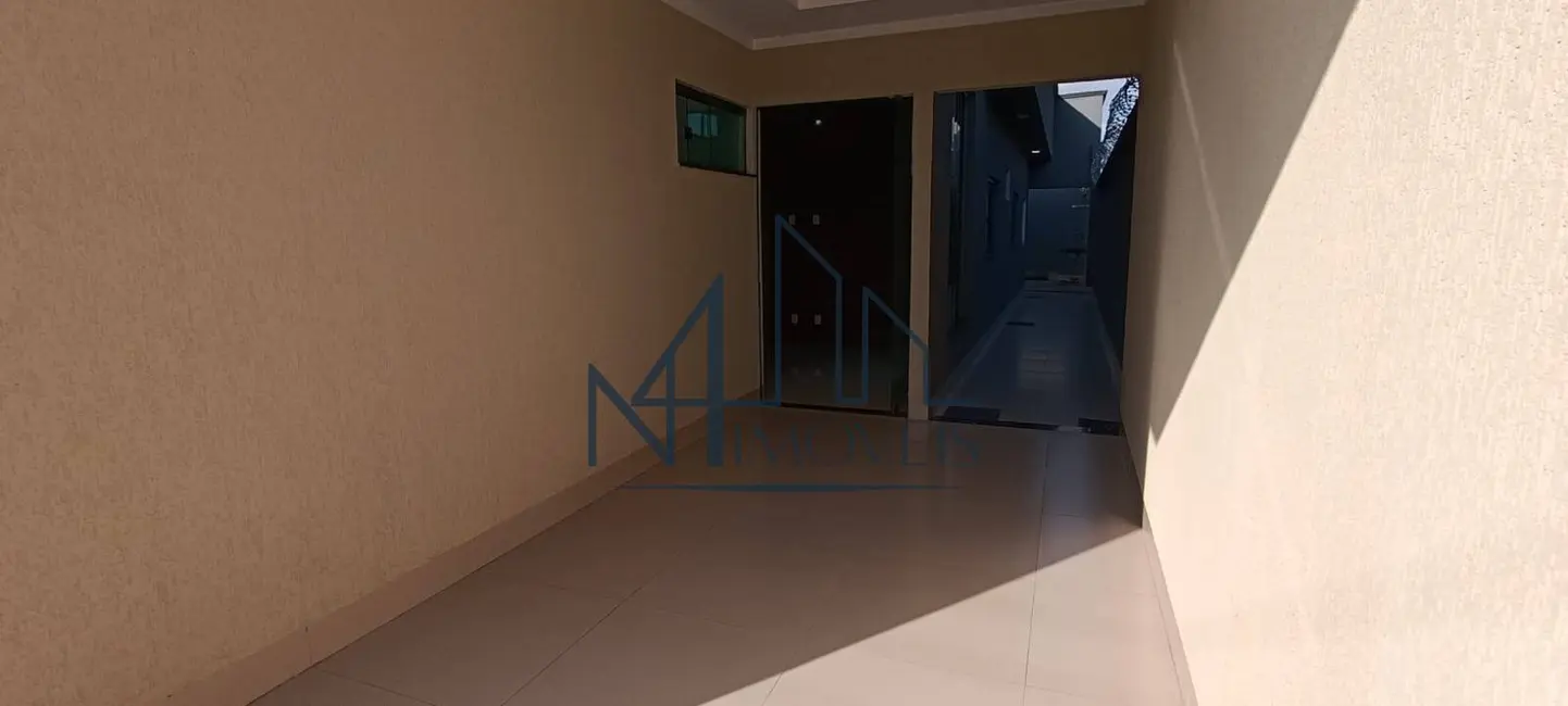 Foto 3 de Casa com 3 quartos à venda, 185m2 em Jardim Cristalino, Aparecida De Goiania - GO