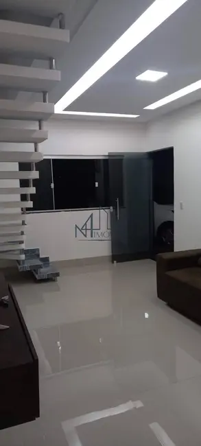 Sobrado com 4 quartos à venda, 203m2 em Jardim Veneza, Aparecida De Goiania - GO - imagem 4 Foto 4 de Sobrado com 4 quartos à venda, 203m2 em Jardim Veneza, Aparecida De Goiania - GO