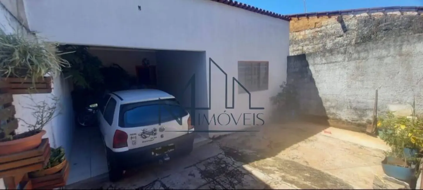 Foto 1 de Casa com 3 quartos à venda, 240m2 em Vila Cruzeiro do Sul, Aparecida De Goiania - GO