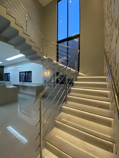 Foto 7 de Sobrado com 3 quartos à venda, 312m2 em Aparecida De Goiania - GO