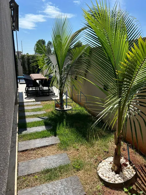 Foto 1 de Casa com 3 quartos à venda, 304m2 em Senador Canedo - GO