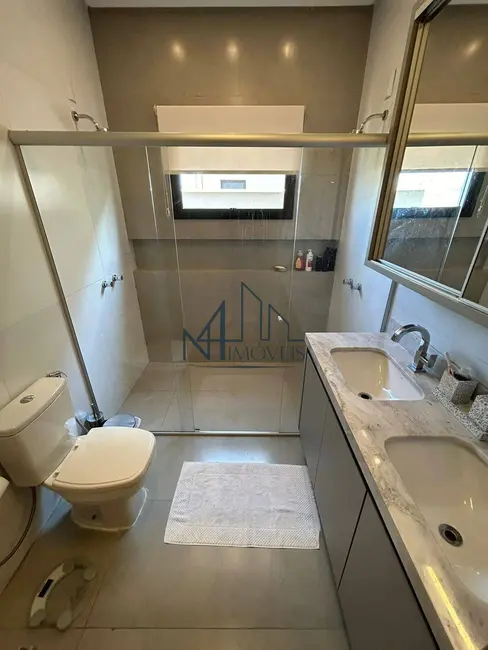 Casa com 3 quartos à venda, 304m2 em Senador Canedo - GO - imagem 3 Foto 3 de Casa com 3 quartos à venda, 304m2 em Senador Canedo - GO