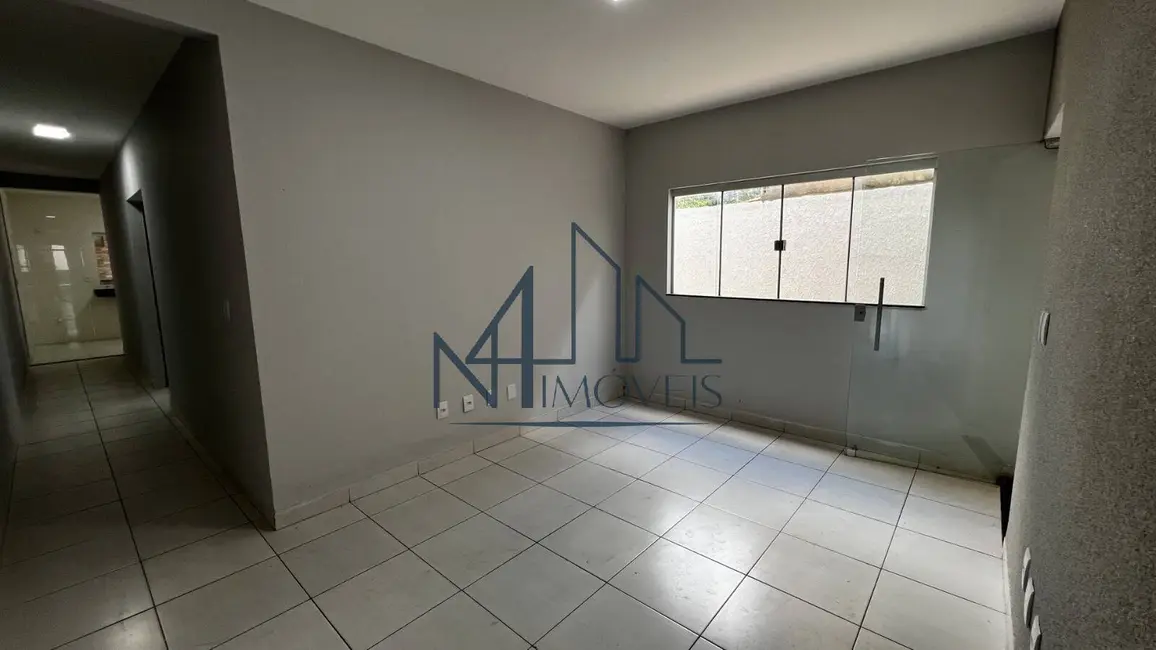 Casa com 3 quartos à venda, 200m2 em Mansões Paraíso, Aparecida De Goiania - GO - imagem 3 Foto 3 de Casa com 3 quartos à venda, 200m2 em Mansões Paraíso, Aparecida De Goiania - GO