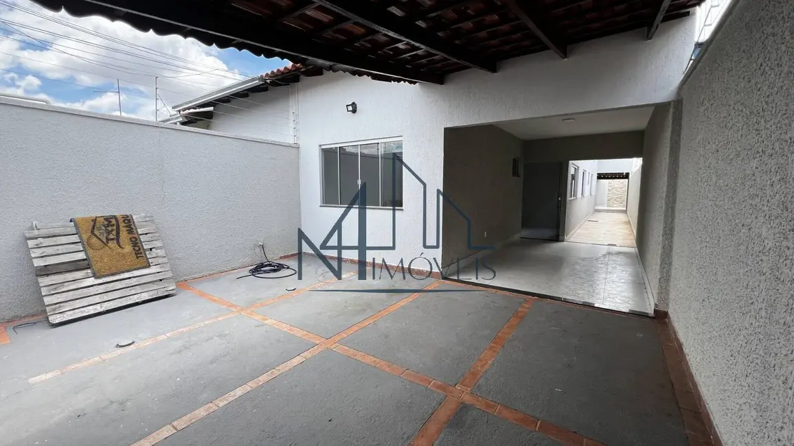 Casa com 3 quartos à venda, 200m2 em Mansões Paraíso, Aparecida De Goiania - GO - imagem 2 Foto 2 de Casa com 3 quartos à venda, 200m2 em Mansões Paraíso, Aparecida De Goiania - GO