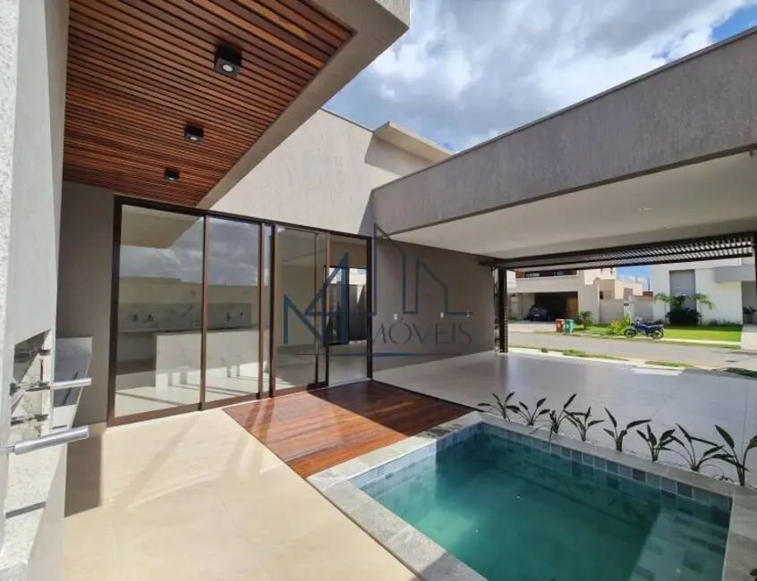 Casa com 3 quartos à venda, 300m2 em Jardins Nápoles, Senador Canedo - GO - imagem 2 Foto 2 de Casa com 3 quartos à venda, 300m2 em Jardins Nápoles, Senador Canedo - GO