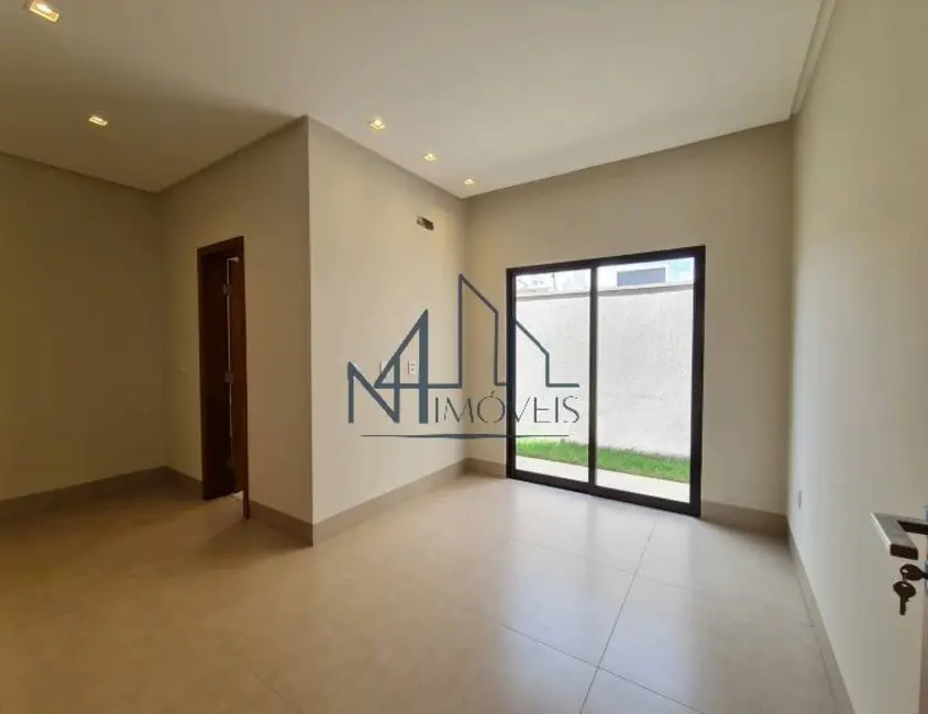 Casa com 3 quartos à venda, 300m2 em Jardins Nápoles, Senador Canedo - GO - imagem 3 Foto 3 de Casa com 3 quartos à venda, 300m2 em Jardins Nápoles, Senador Canedo - GO