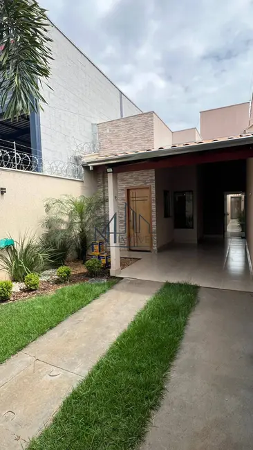 Foto 1 de Casa com 3 quartos à venda, 180m2 em Setor Três Marias, Goiania - GO