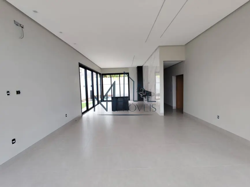 Foto 2 de Casa com 4 quartos à venda, 360m2 em Jardins Nápoles, Senador Canedo - GO