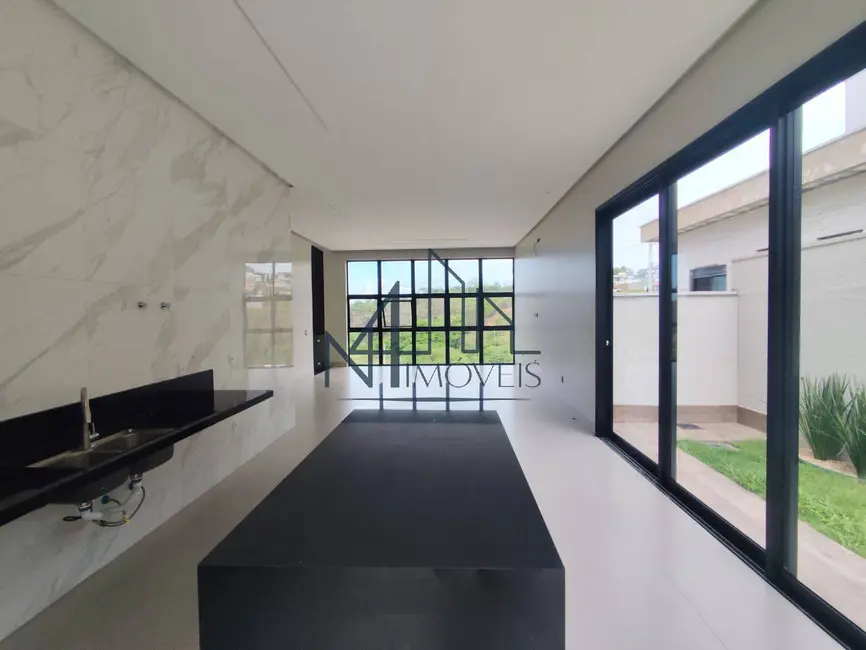 Casa com 4 quartos à venda, 360m2 em Jardins Nápoles, Senador Canedo - GO - imagem 6 Foto 6 de Casa com 4 quartos à venda, 360m2 em Jardins Nápoles, Senador Canedo - GO
