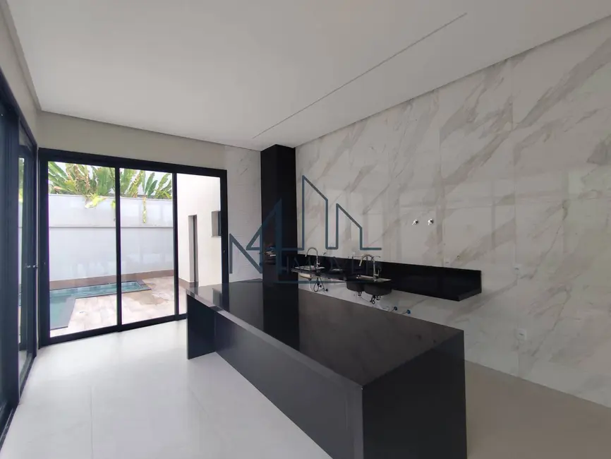 Casa com 4 quartos à venda, 360m2 em Jardins Nápoles, Senador Canedo - GO - imagem 5 Foto 5 de Casa com 4 quartos à venda, 360m2 em Jardins Nápoles, Senador Canedo - GO