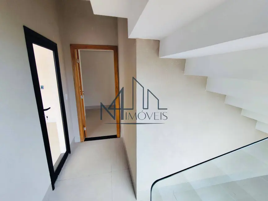 Casa com 4 quartos à venda, 360m2 em Jardins Nápoles, Senador Canedo - GO - imagem 3 Foto 3 de Casa com 4 quartos à venda, 360m2 em Jardins Nápoles, Senador Canedo - GO