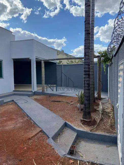 Casa com 3 quartos à venda, 372m2 em Jardim Veneza, Aparecida De Goiania - GO - imagem 7 Foto 7 de Casa com 3 quartos à venda, 372m2 em Jardim Veneza, Aparecida De Goiania - GO