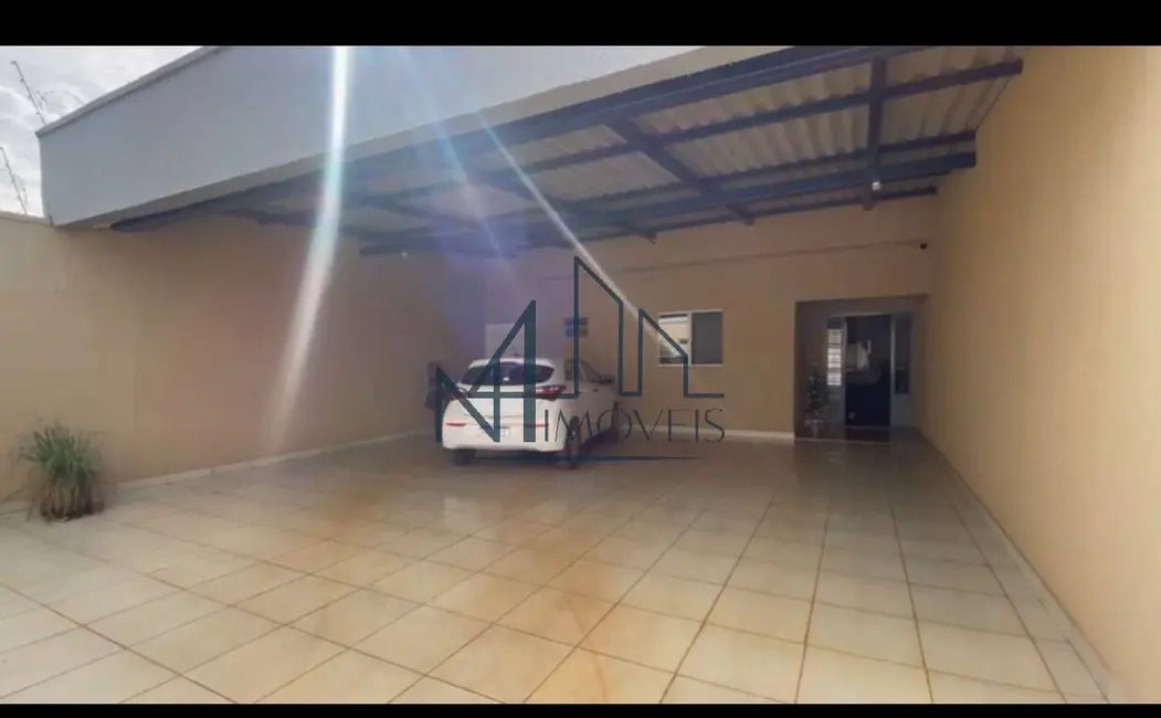 Foto 1 de Casa com 2 quartos à venda, 121m2 em Goianira - GO