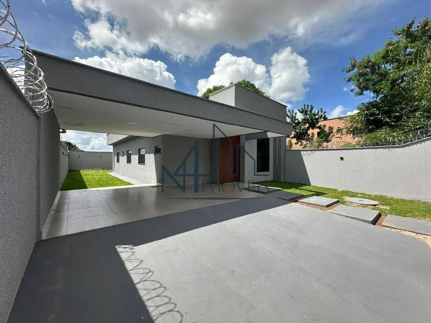 Foto 2 de Casa com 3 quartos à venda, 360m2 em Jardim Cristalino, Aparecida De Goiania - GO