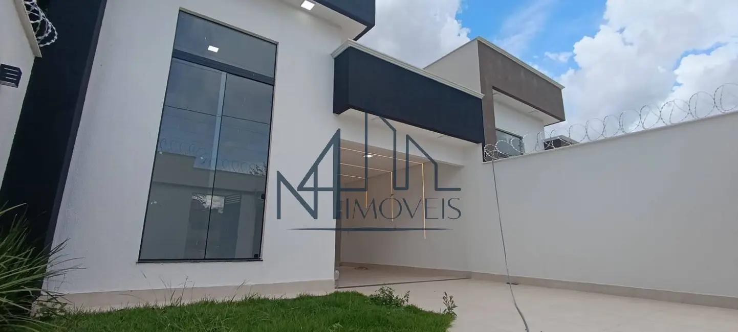 Casa com 3 quartos à venda, 238m2 em Vila Oliveira, Aparecida De Goiania - GO - imagem 3 Foto 3 de Casa com 3 quartos à venda, 238m2 em Vila Oliveira, Aparecida De Goiania - GO