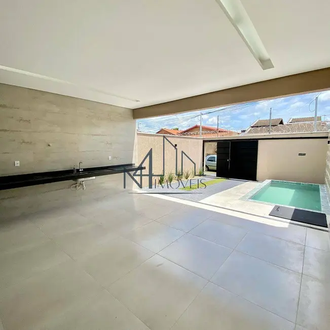 Foto 2 de Casa com 3 quartos à venda, 190m2 em Residencial Jardim Canedo, Senador Canedo - GO