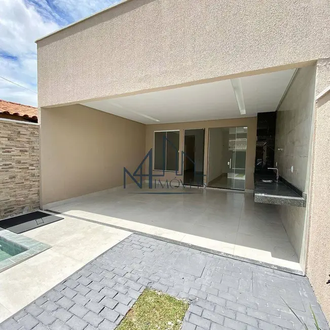Foto 1 de Casa com 3 quartos à venda, 190m2 em Residencial Jardim Canedo, Senador Canedo - GO