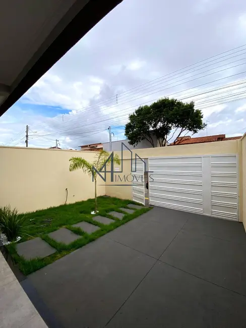 Foto 2 de Casa com 3 quartos à venda, 200m2 em Parque Veiga Jardim, Aparecida De Goiania - GO