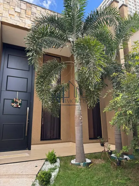 Casa com 3 quartos à venda, 525m2 em Vila Rosa, Goiania - GO - imagem 2 Foto 2 de Casa com 3 quartos à venda, 525m2 em Vila Rosa, Goiania - GO