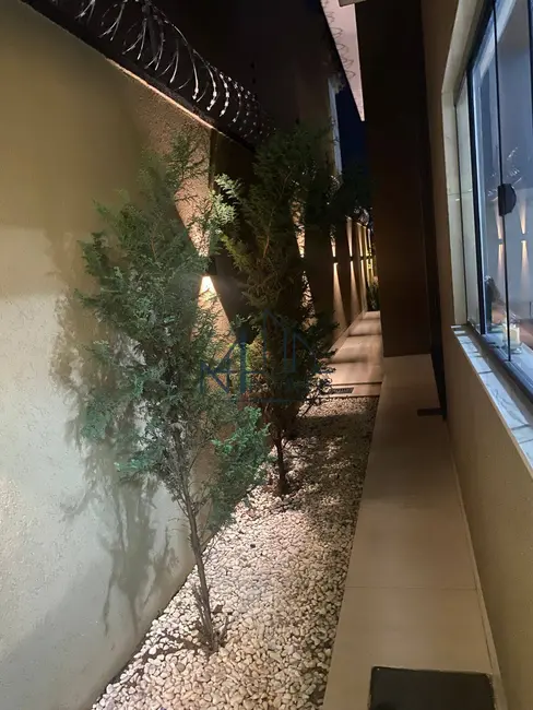 Casa com 3 quartos à venda, 525m2 em Vila Rosa, Goiania - GO - imagem 4 Foto 4 de Casa com 3 quartos à venda, 525m2 em Vila Rosa, Goiania - GO