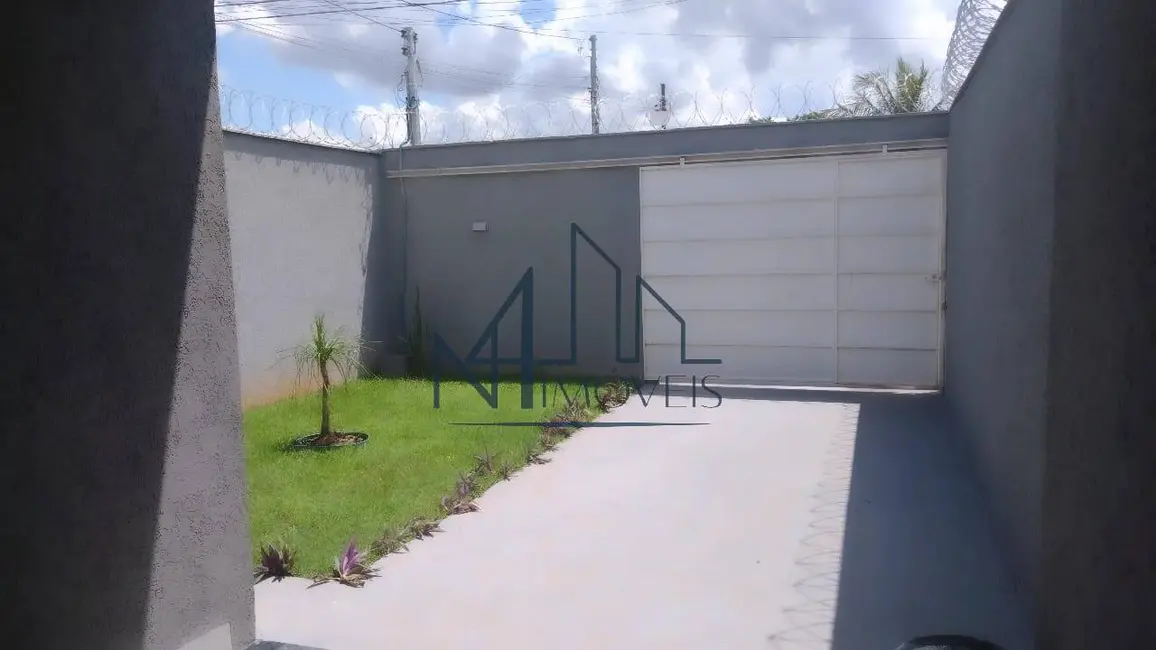 Casa com 3 quartos à venda, 180m2 em Setor Garavelo, Aparecida De Goiania - GO - imagem 3 Foto 3 de Casa com 3 quartos à venda, 180m2 em Setor Garavelo, Aparecida De Goiania - GO
