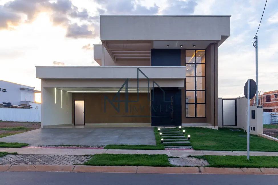 Foto 1 de Casa com 3 quartos à venda, 324m2 em Aparecida De Goiania - GO