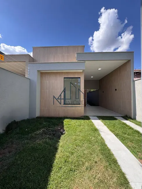 Foto 4 de Sobrado com 3 quartos à venda, 186m2 em Residencial Village Garavelo, Aparecida De Goiania - GO