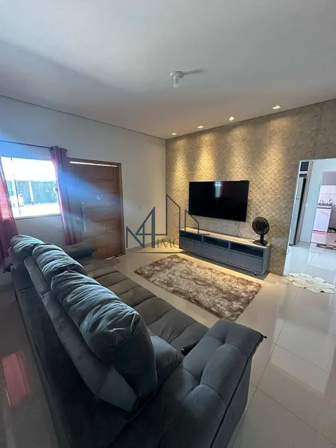 Casa com 3 quartos à venda, 360m2 em Hidrolandia - GO - imagem 4 Foto 4 de Casa com 3 quartos à venda, 360m2 em Hidrolandia - GO