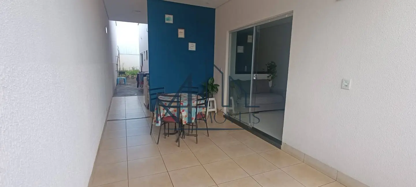 Foto 3 de Casa com 2 quartos à venda, 180m2 em Jardim Veneza, Aparecida De Goiania - GO